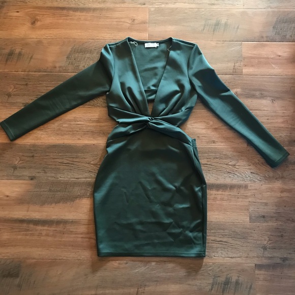 Lioness Dresses & Skirts - Gorgeous Green Cut-Out Twist Cocktail Dress